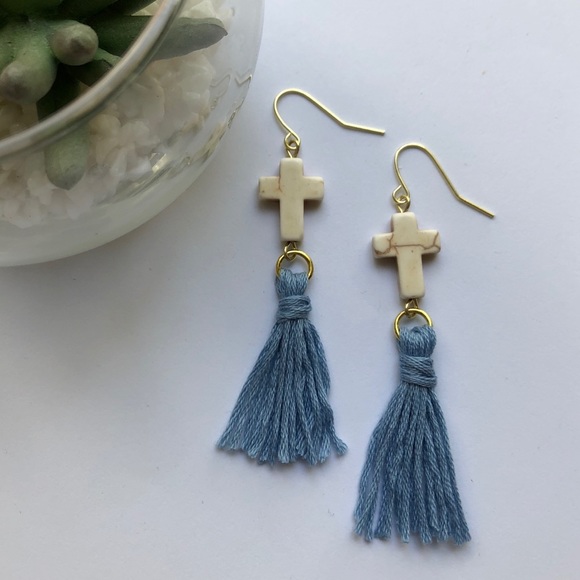 Tassel Earrings Cross Charm Light Blue - Picture 3 of 4